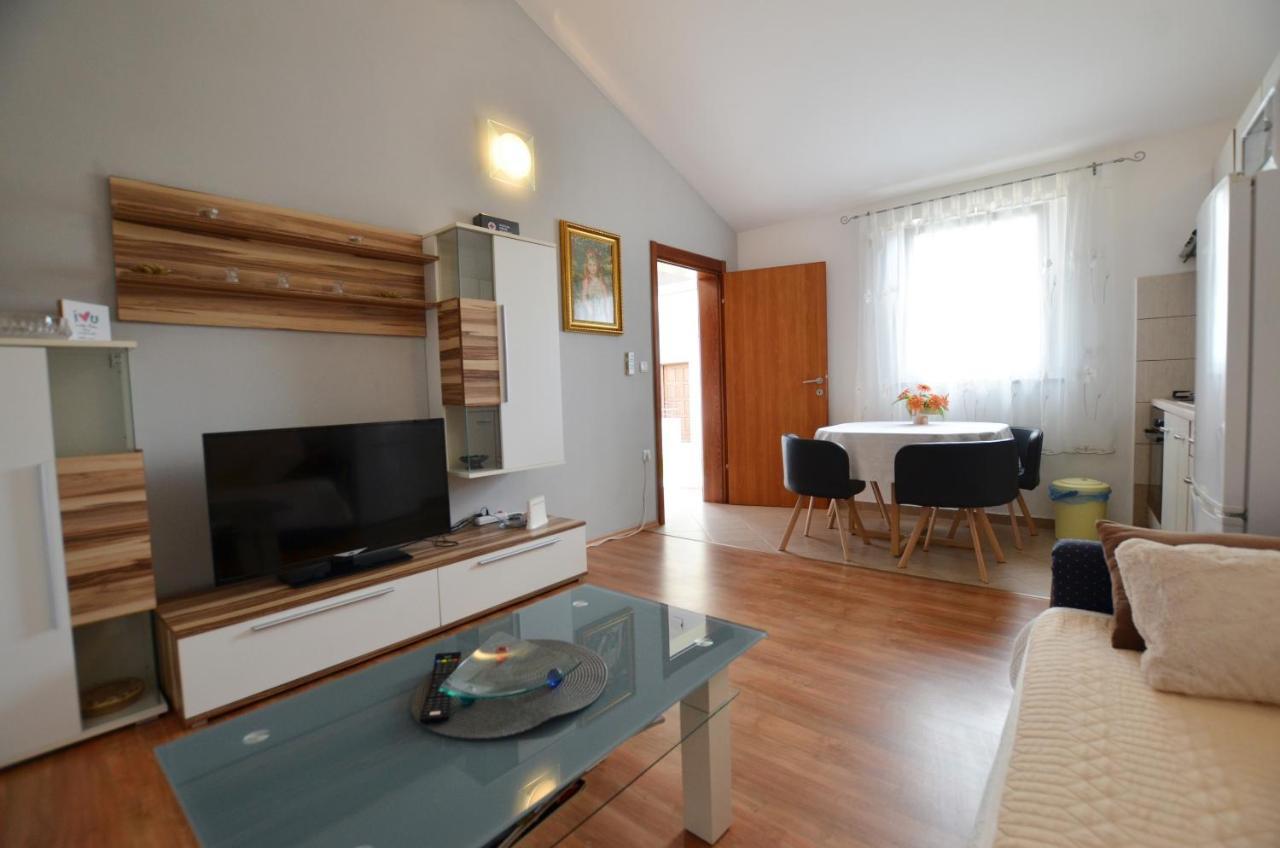 Zminj Apartments Екстериор снимка