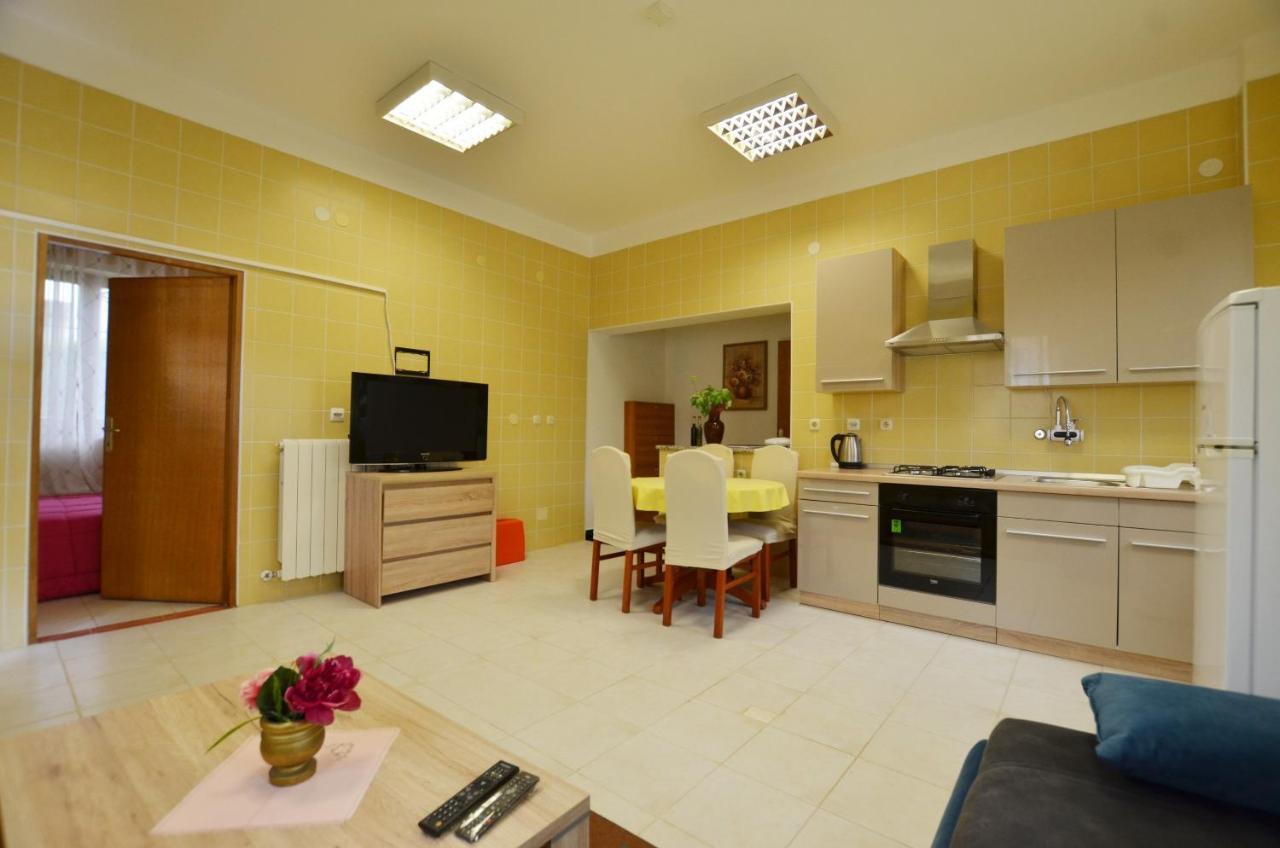 Zminj Apartments Екстериор снимка