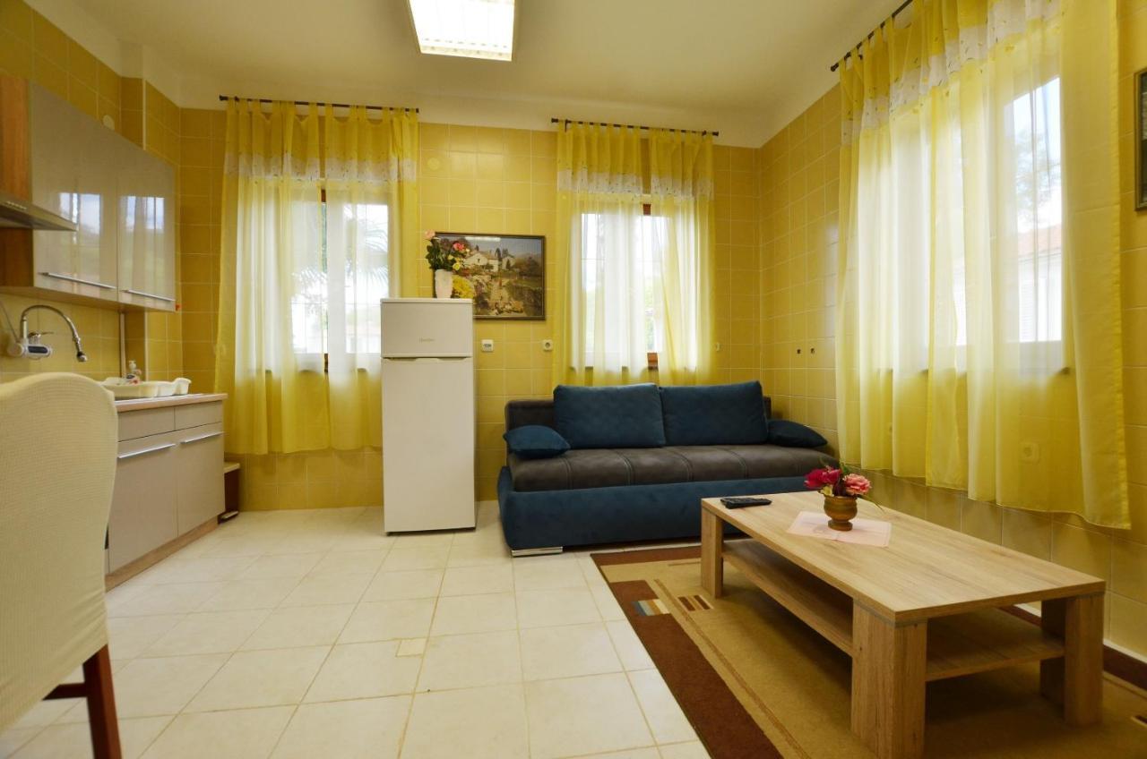 Zminj Apartments Екстериор снимка