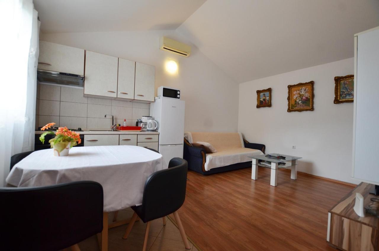 Zminj Apartments Екстериор снимка
