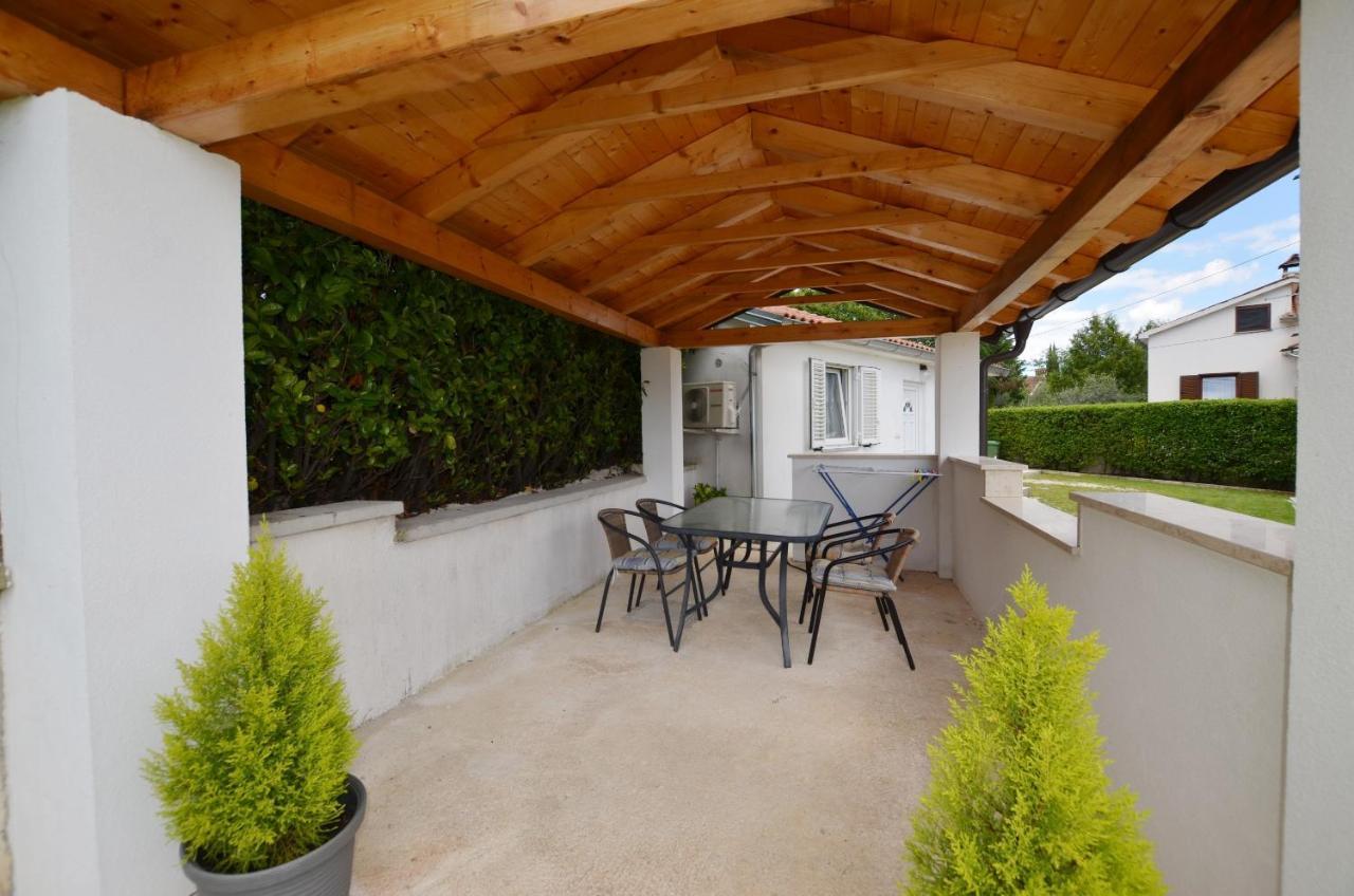 Zminj Apartments Екстериор снимка